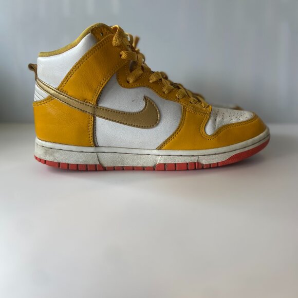 Nike Dunk Highs University Gold - Picture 1 of 5
